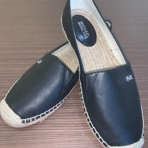 MICHAEL KORS ESPADRILLES NEW WITH NO TAGS NO BOX. BLACK LEATHER - Picture 1 of 6